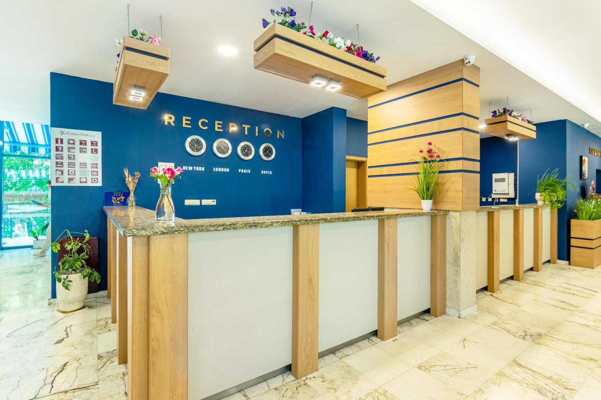 Bsa Holiday Park Hotel ゴールデンサンド エクステリア 写真